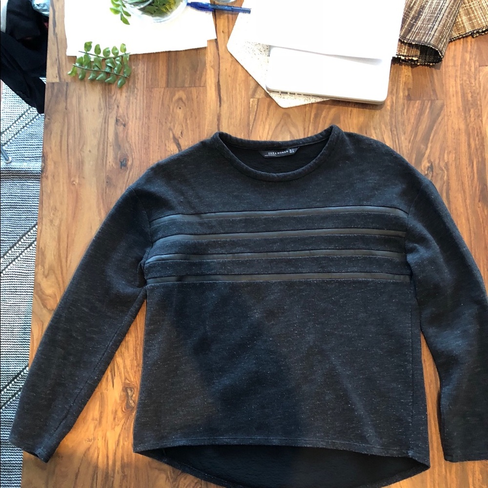 Zara Sweatshirt